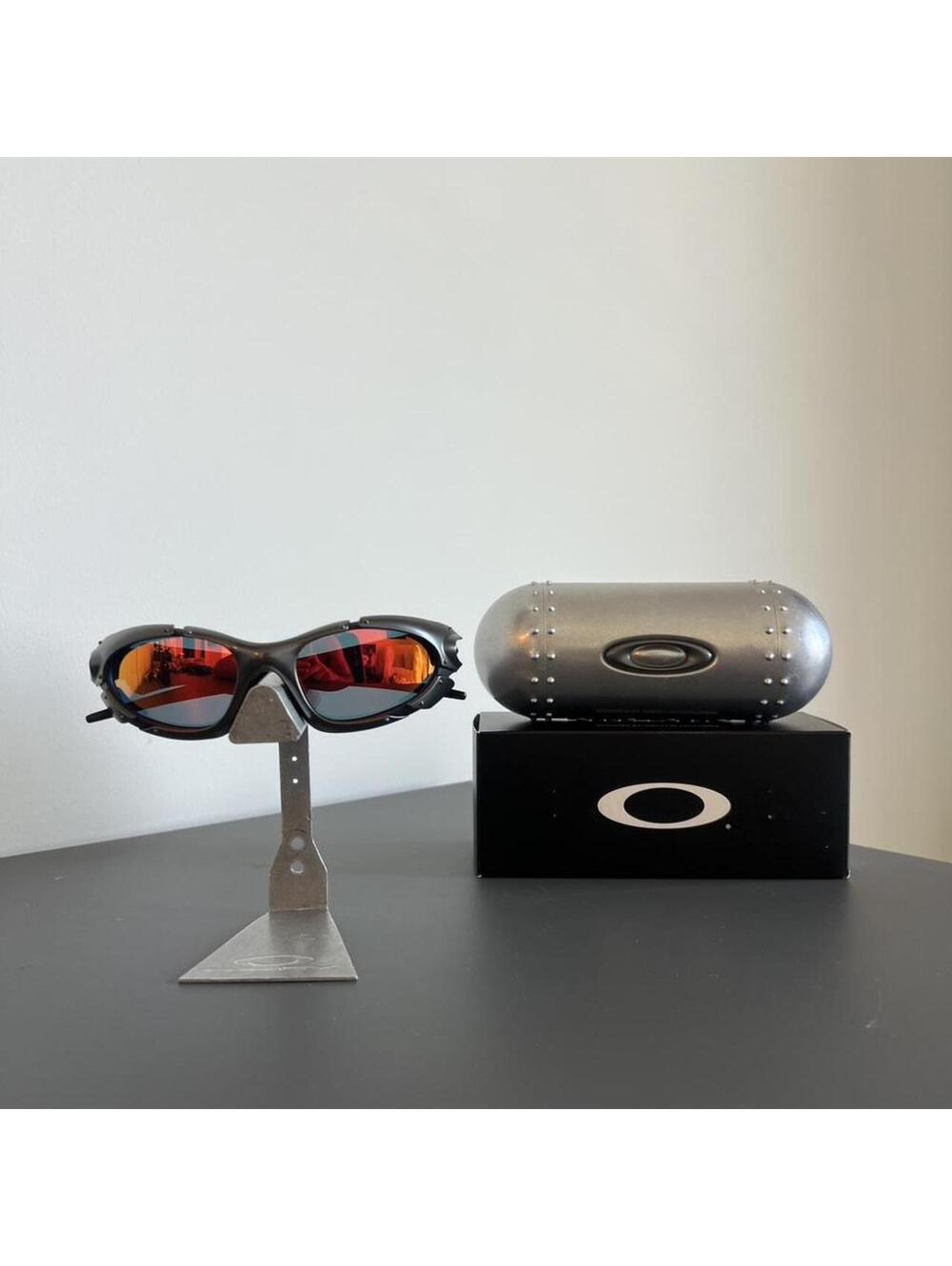 Oakley Men's Silver and Black Sunglass